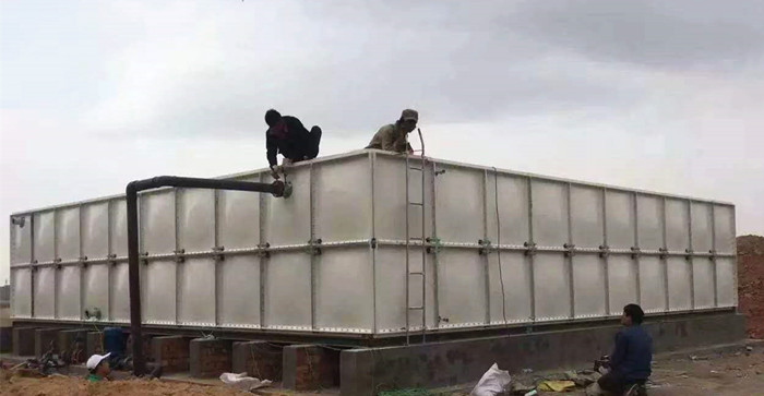 玻璃鋼水箱板材價(jià)格受哪種因素的影響