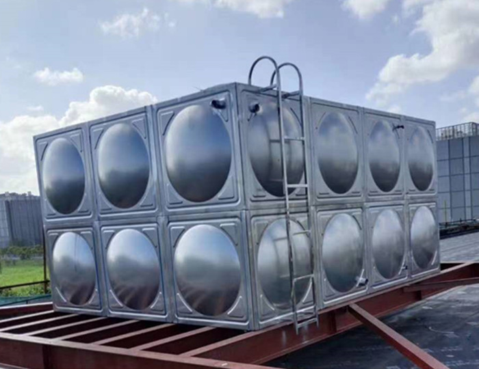 選304不銹鋼水箱和玻璃鋼水箱的區(qū)別