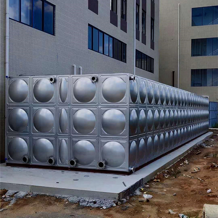 不銹鋼水箱內(nèi)出現(xiàn)水垢時該怎么辦？