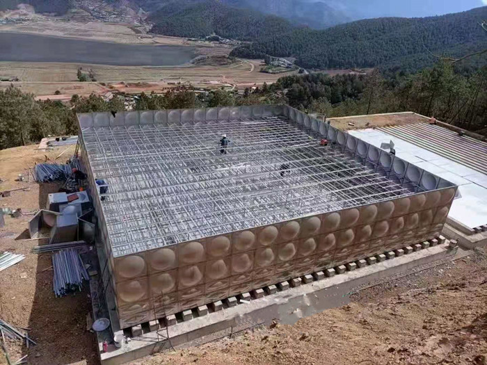  安裝不銹鋼水箱應設置的管道和附件有哪些？