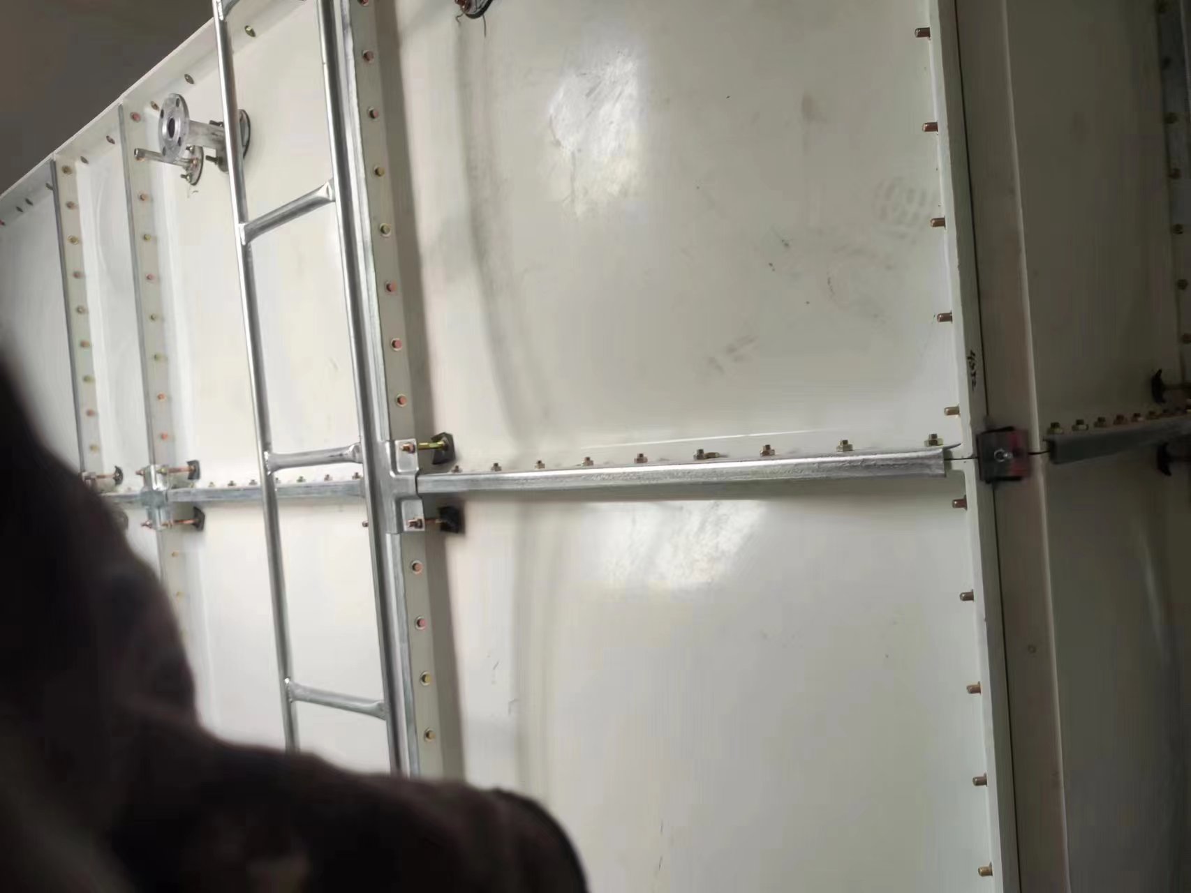 濟(jì)南28立方玻璃鋼水箱