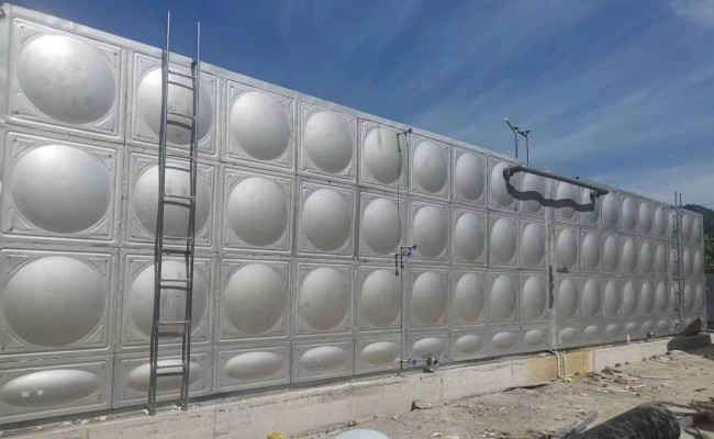 不銹鋼水箱特點(diǎn)和優(yōu)點(diǎn)是什么